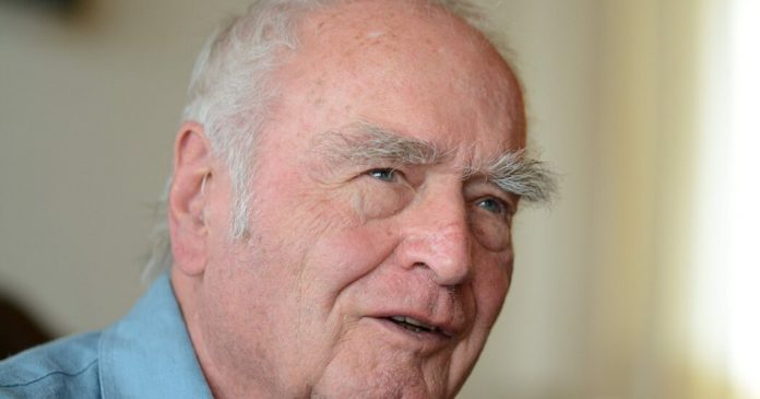 Martin Walser, 92, Dies; Among the Last Postwar German Literary Titans